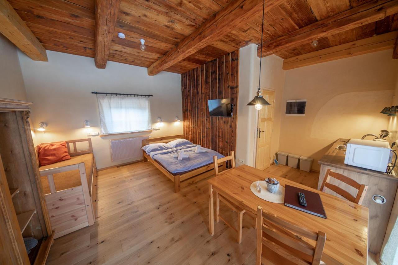 Apartment Ve Mlyne Teplice nad Metují Esterno foto